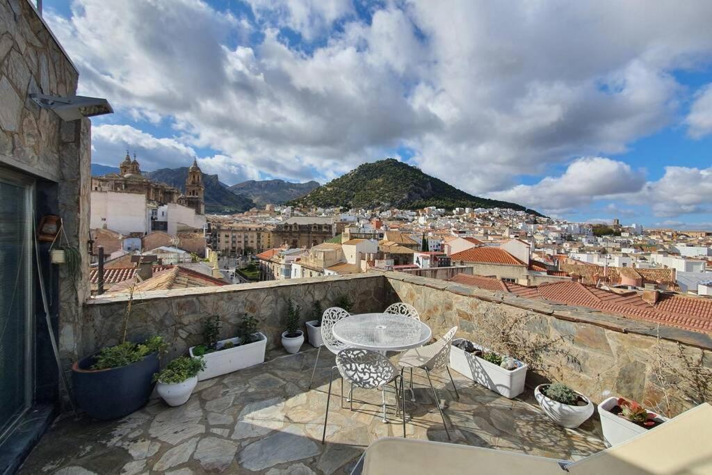 Atico Singular En El Centro Historico. Apartman Jaén Kültér fotó